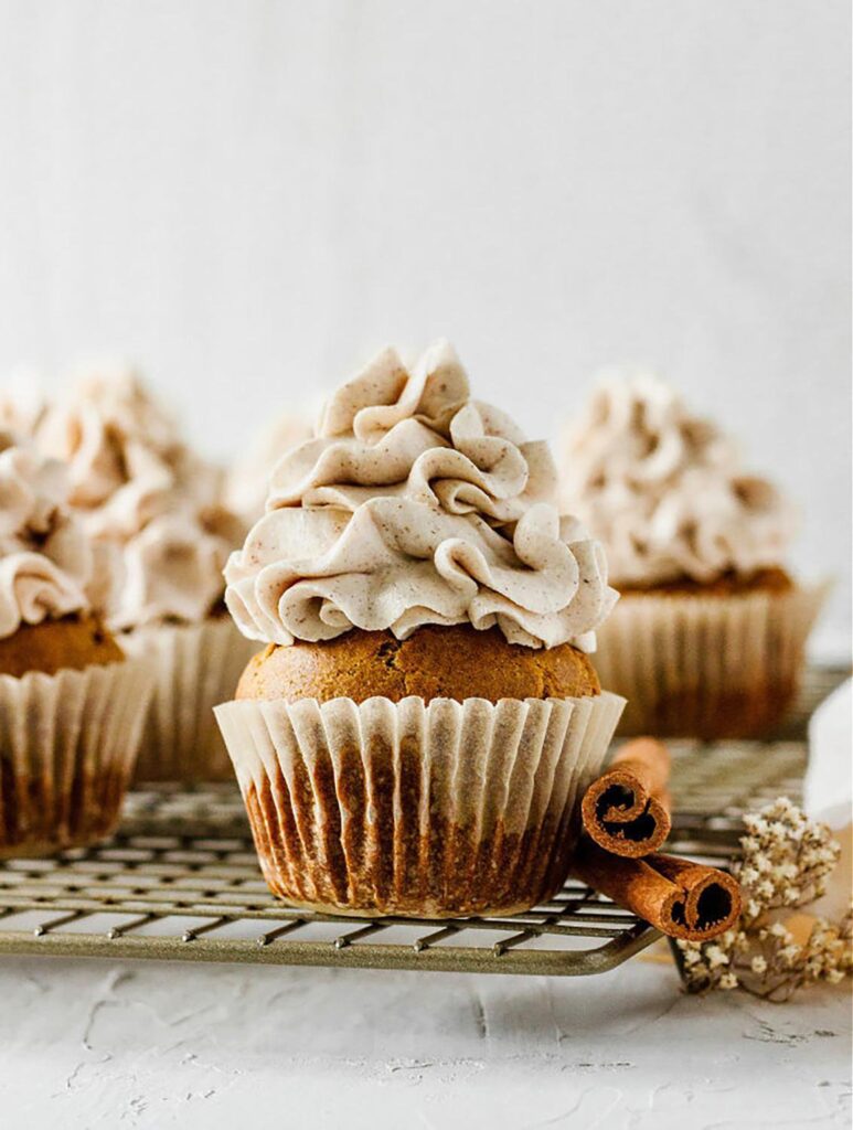 Snickerdoodle Cupcakes with Cream Cheese Frosting Nice Cooking